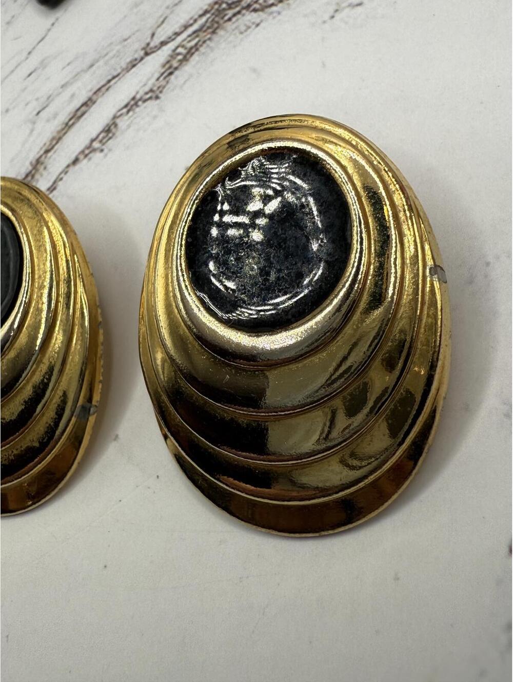 Vintage Retro Gold-Tone Oval Earrings Black Center - Picture 4 of 6